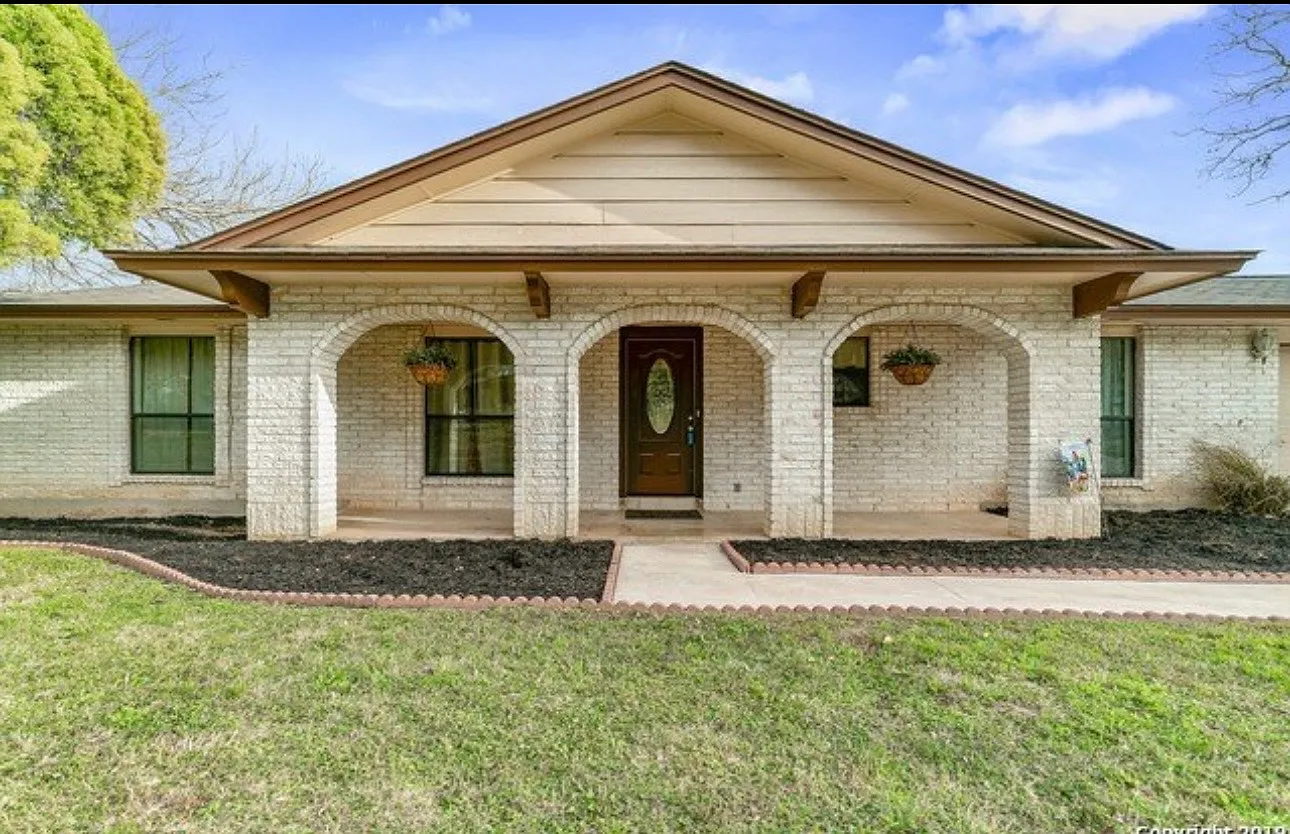4 bed, 2170 sqft, $1,895 — Photo 2