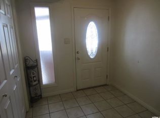 870 E Grove Creek Dr, Pleasant Grove, UT 84062