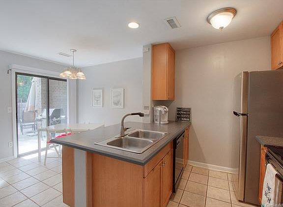 4th image of 8039 Charter Oak Ln #5