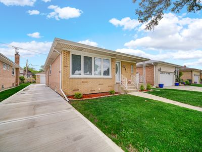 8557 N Ottawa Ave, Niles, IL, 60714
