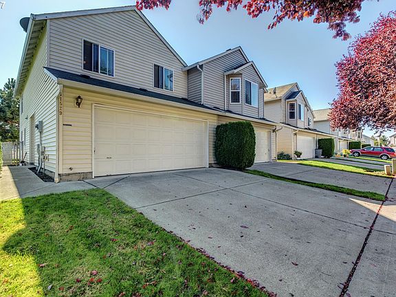 2nd image of 11529 NE 32nd St