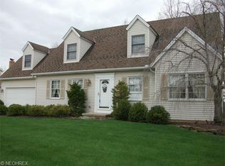 7050 Ravenswood Dr, Parma, OH 44129