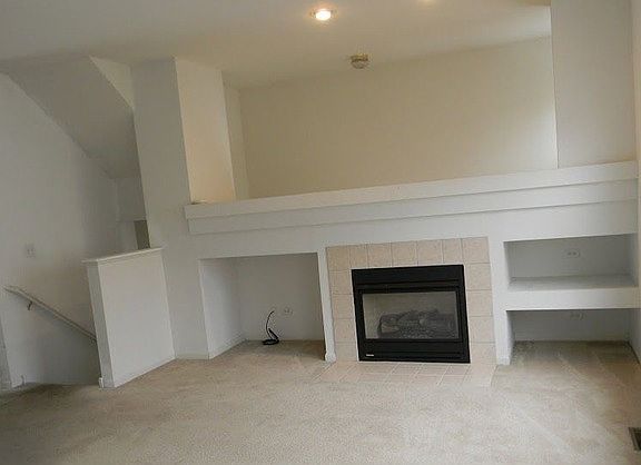 3rd image of 49 Monarch Dr #49