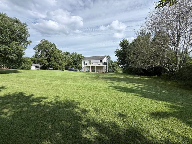 830 Tigerville Rd #B — Photo 5