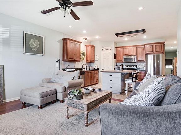 2nd image of 620 Bienville St APT 10
