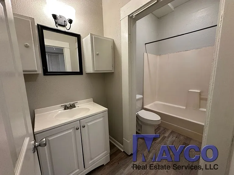 2413 Creswell Ave — Photo 5