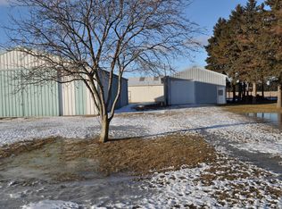 3306 Worth Rd, Pinconning, MI 48650