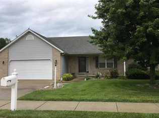 75 Whistling Straits Dr, Highland, IL 62249