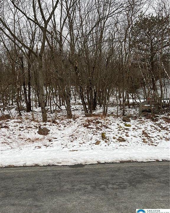 1st image of 767 Hidden Lake Dr