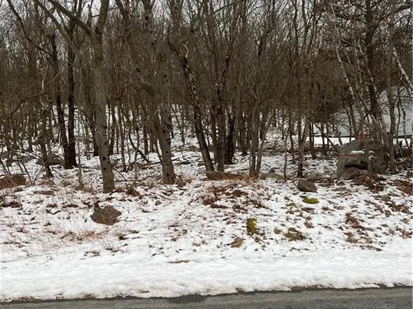 767 Hidden Lake Dr, East Stroudsburg, PA 18302