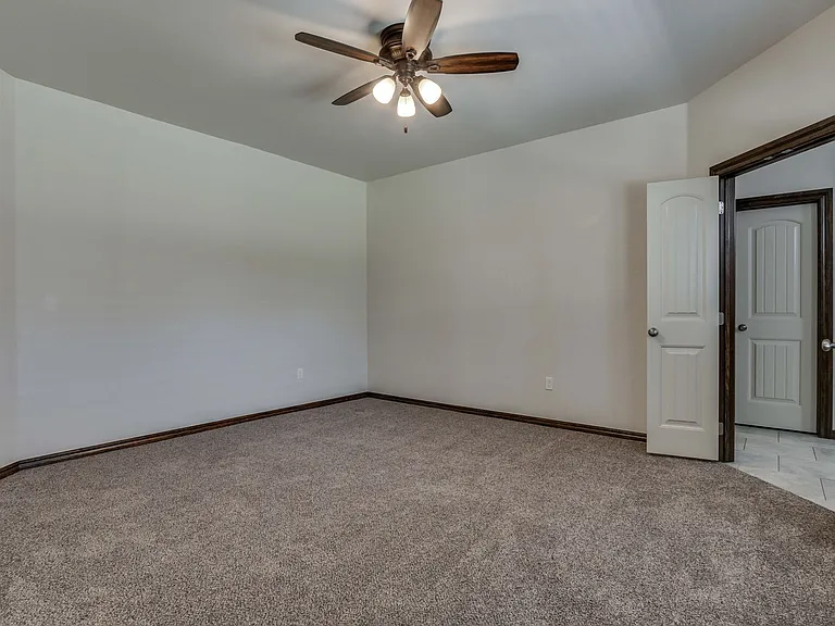 2200 Alta Vista Ln — Photo 26