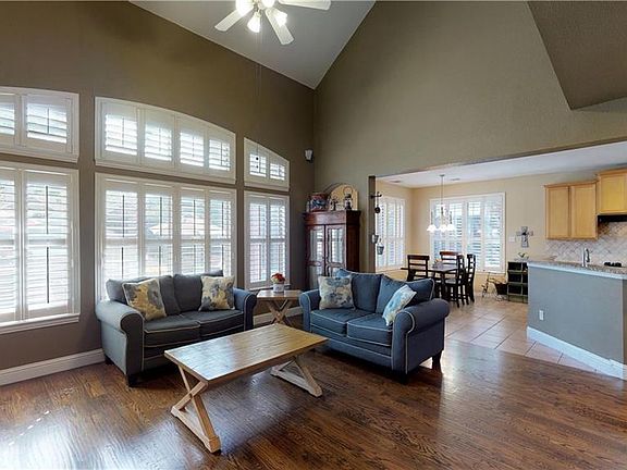 3rd image of 3316 Langley Ct