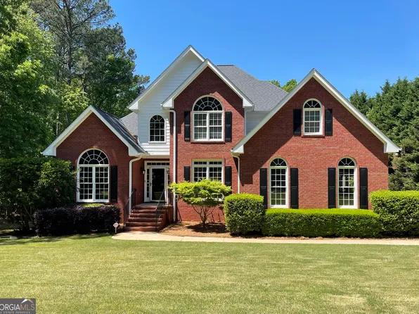 2001 Keeneland Dr, Bogart, GA 30622