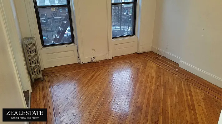 Rented by ZealEstate Group Inc | media 26