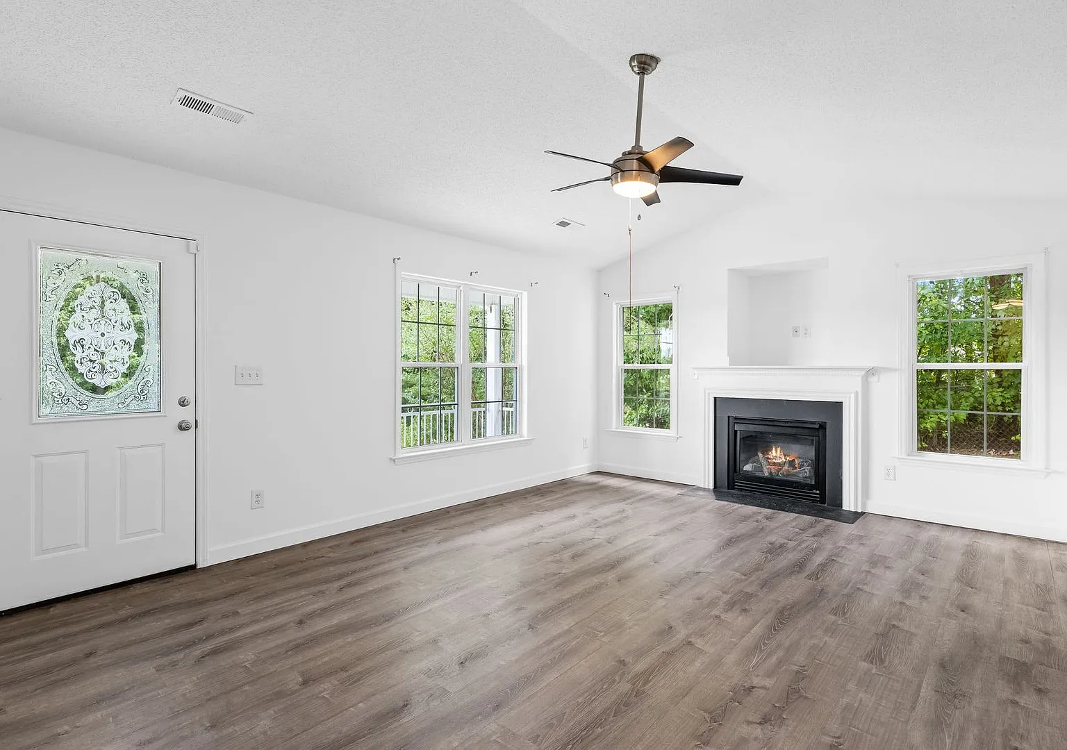 3 Bedroom 2 Bathroom house for rent — Photo 3