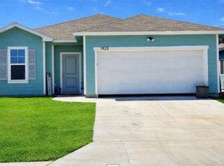 1925 Lighthouse Lake Ln, Aransas Pass, TX 78336