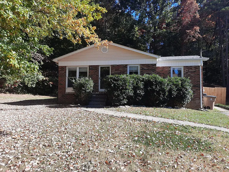 2252 Deerwood Rd — Photo 17