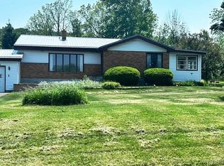 3132 Lower Mountain Rd, Sanborn, NY 14132