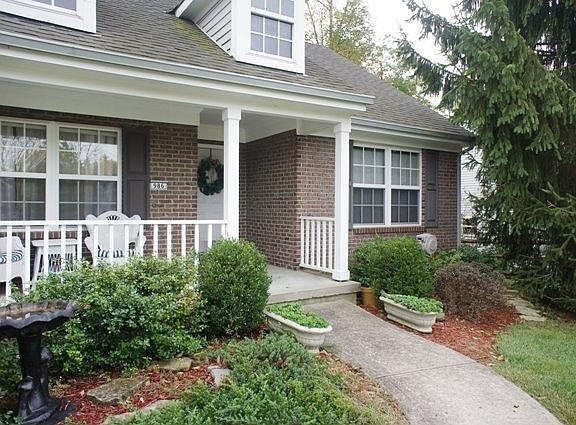 2nd image of 986 Apple Blossom Ln