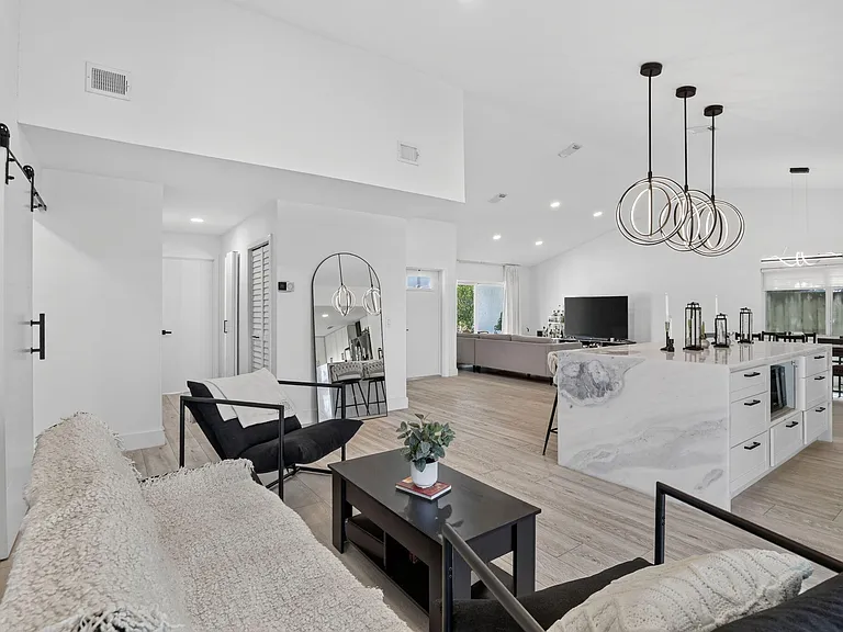16709 SW 5th Ct — Photo 12