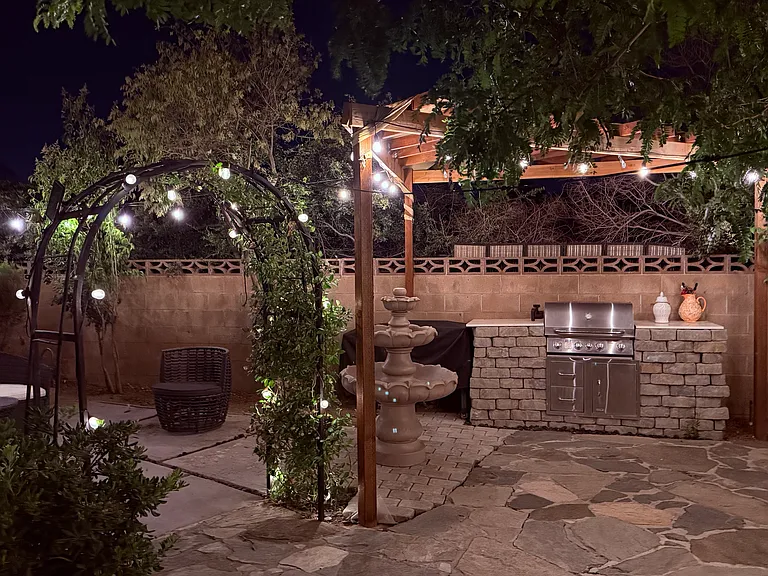458 Fantasy St — Photo 23