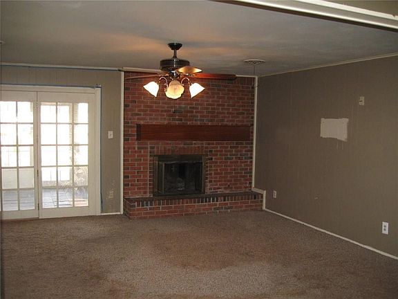 2nd image of 3950 Wilshire Dr