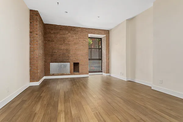 Rented by Douglas Elliman | media 15