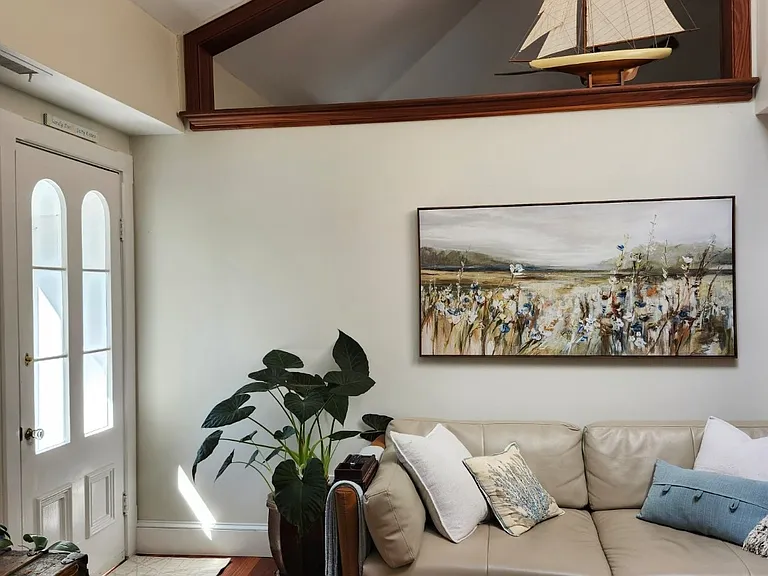 6 Howe Ave — Photo 7