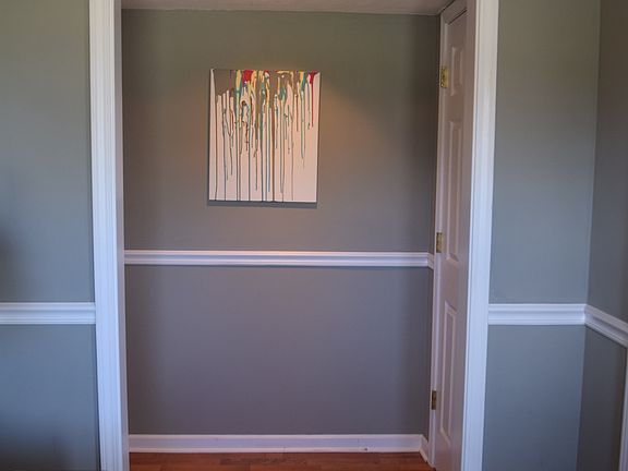 3rd image of 209 Horseshoe Ct