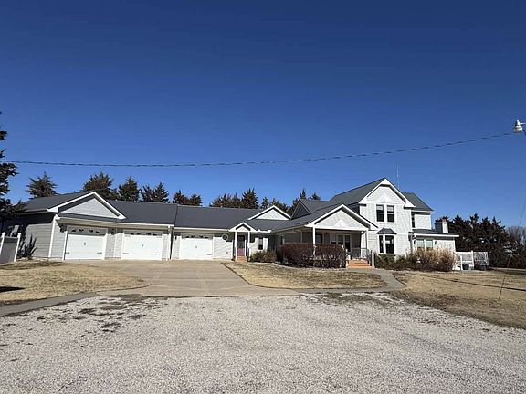 2nd image of 1091 Big Bear Rd