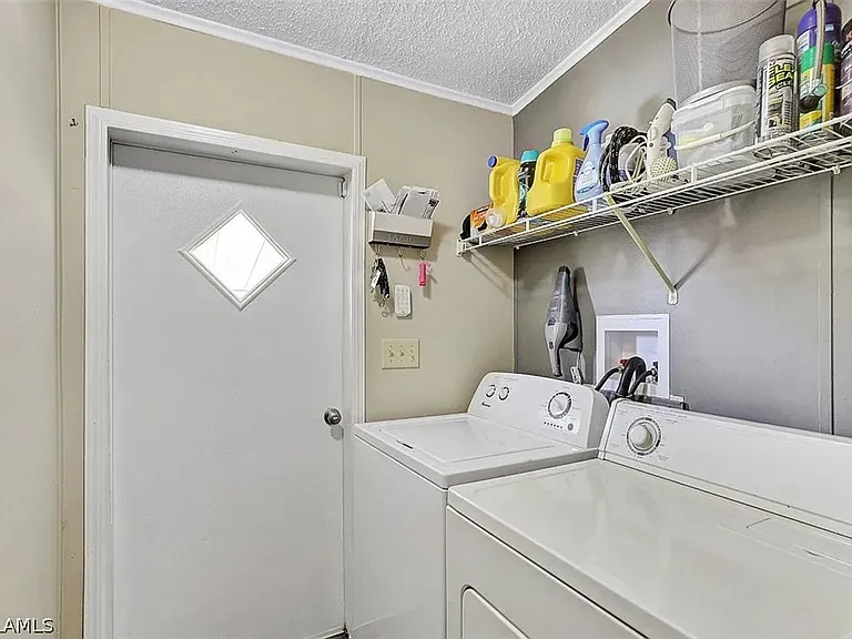2023 Gish Ln — Photo 4