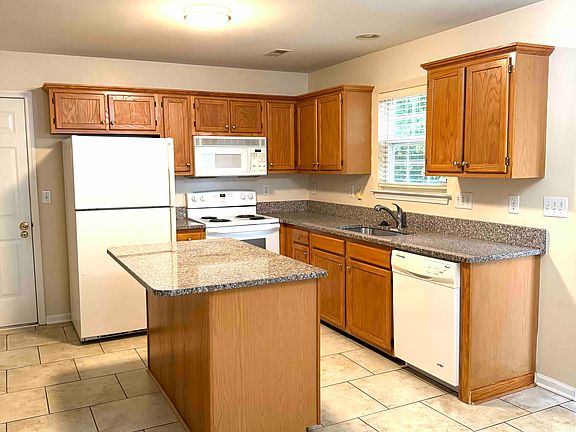 5th image of 12611 Cardinal Woods Dr