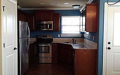 5th image of 705 SW Castlewood Ave