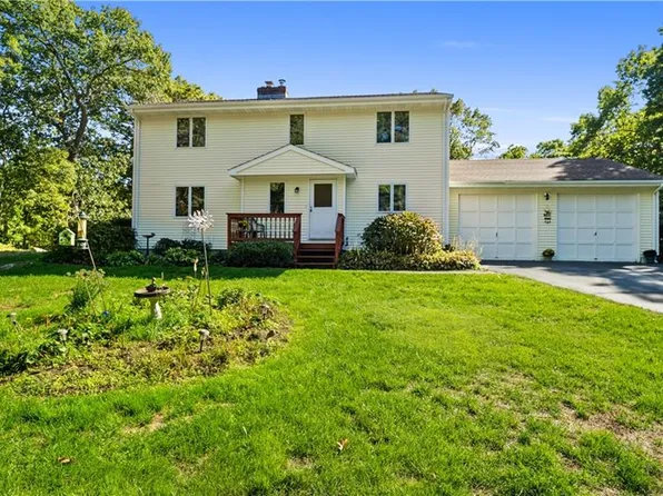 2 Covey Ct, Charlestown, RI 02813