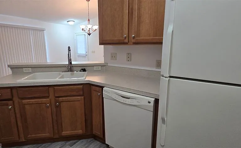 1009 Ridgeville Rd — Photo 6