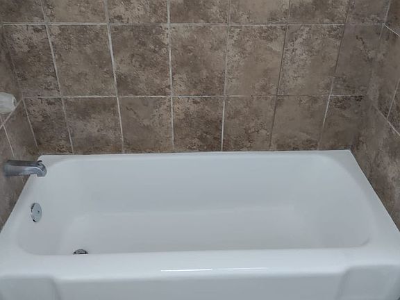 2nd image of 1765 Cedar Ave APT 10