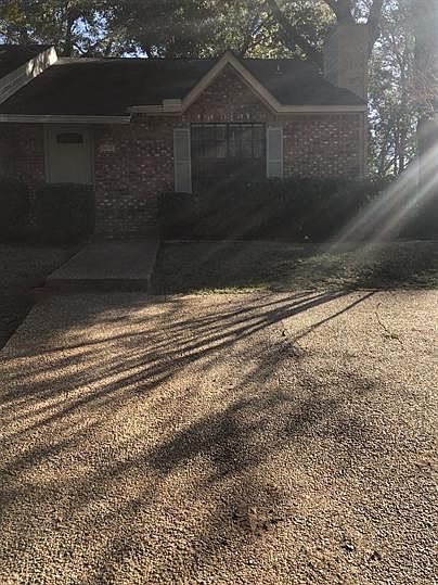1st image of 1095 Rockbrook Ct