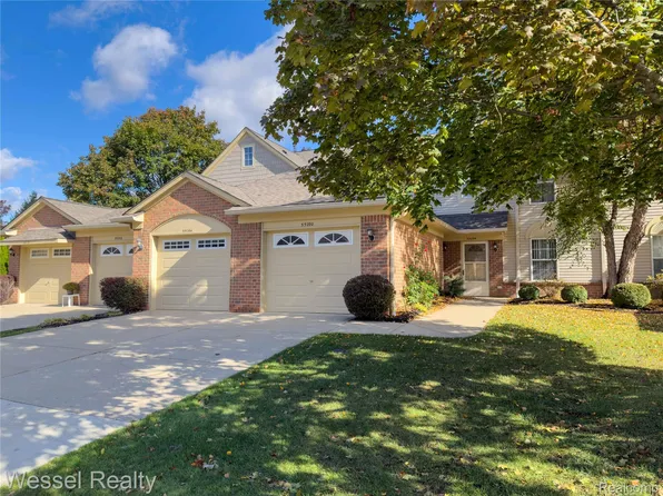 55094 Westchester Dr #36, Utica, MI 48316