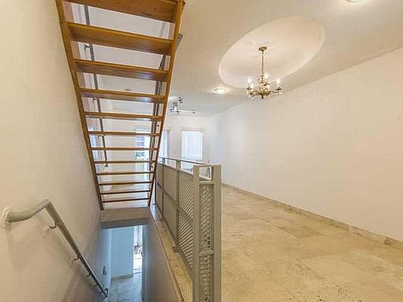 2nd image of 210 Washington Ave #10