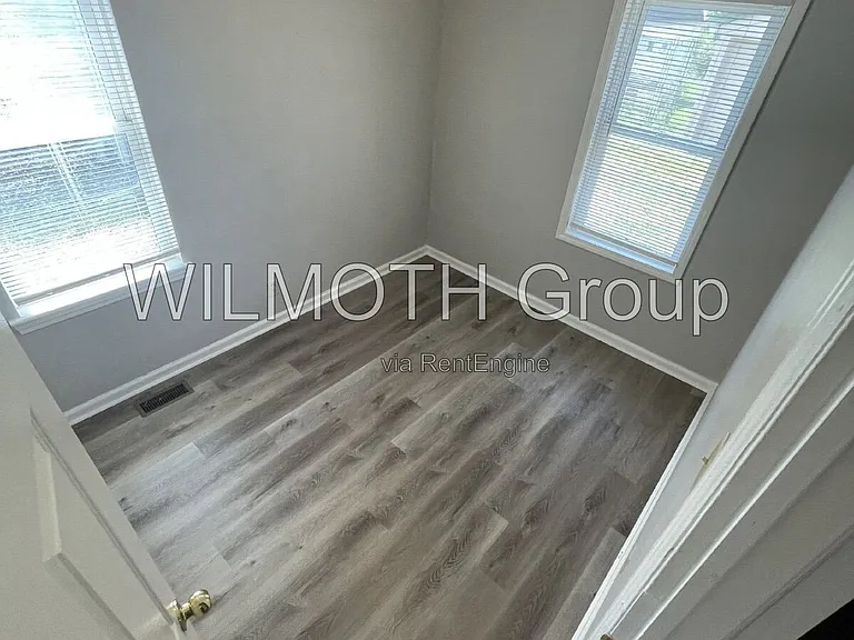 5819 Greenfield Ave — Photo 7