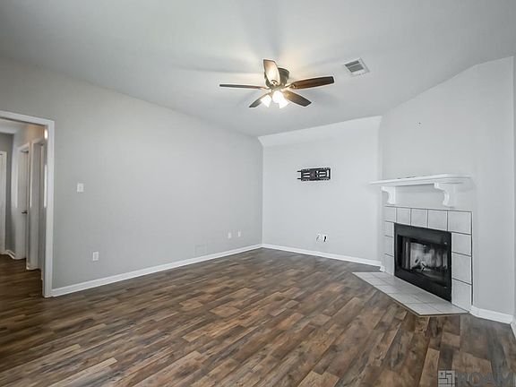 4th image of 3437 Myrtle Grove Dr