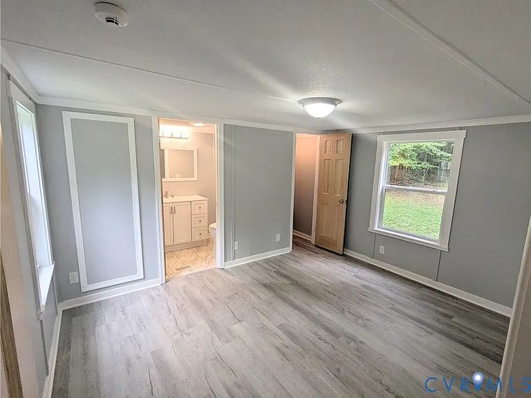 5959 Derwent Rd — Photo 4