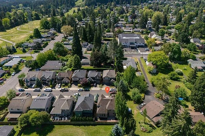 16147 SW Medallion Ln — Photo 36