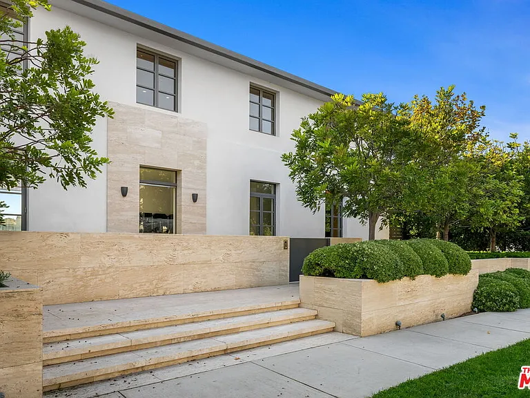 623 Alma Real Dr — Photo 9