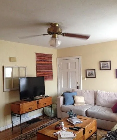 2915 Hampton Rd — Photo 2