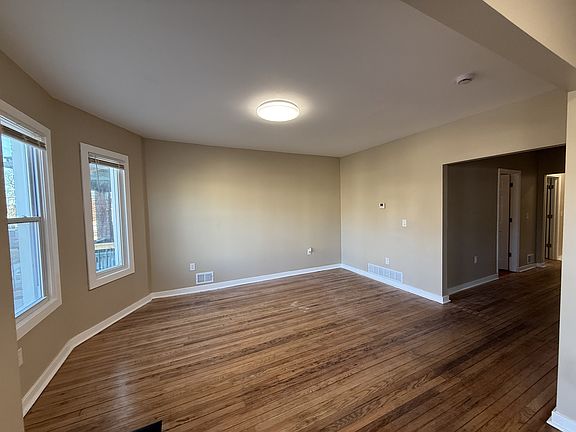 2nd image of 1431 W Euclid Ave