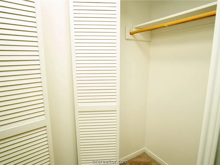 1801 Woodsman Dr #D — Photo 14