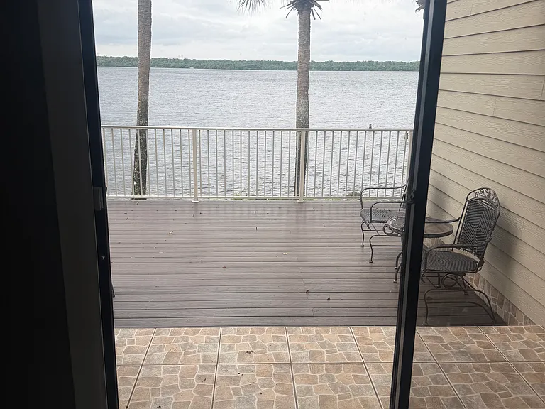 147 Hiawatha Ct E #147 — Photo 5