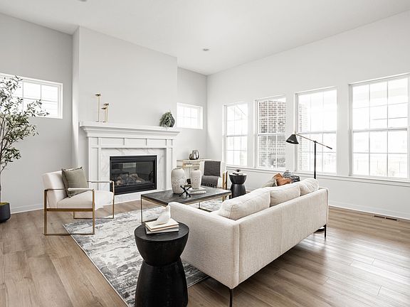 5th image of 2035 Granville Dr