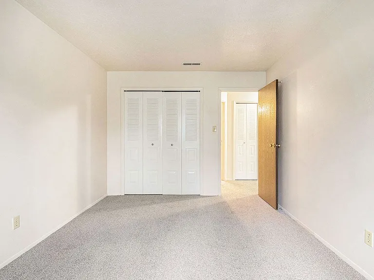 Hickory Village Apartments — Photo 55